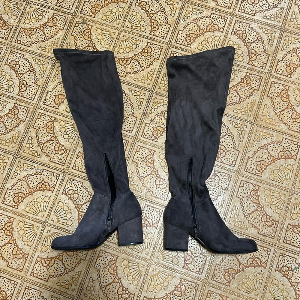 Over-the-knee grey suede boots. Size 7 1/2. Barely worn.